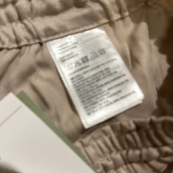 HM Shorts Khaki Color - Picture 4 of 4